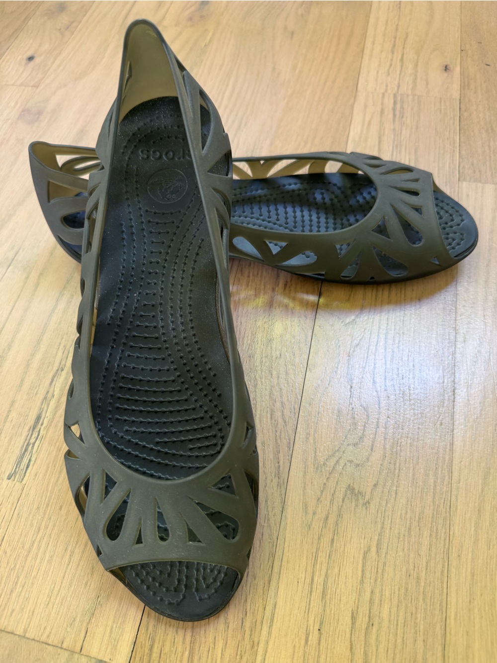 Crocs Adrina III Peep Toe Flats W10 Black Cutout Jelly Comfort Ballet